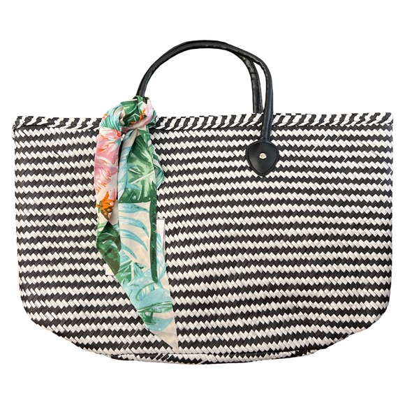 Shiraleah Handbags - SHIRALEAH • Black & White Tessa Tote Shoulder Bag Purse with Scarf